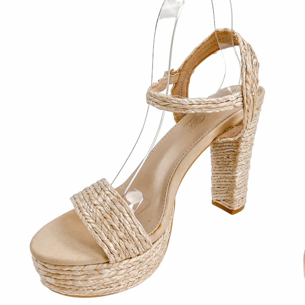 NEW DbDk Fashion Ankle Strap Espadrille Platform Ivory Sandals size 10